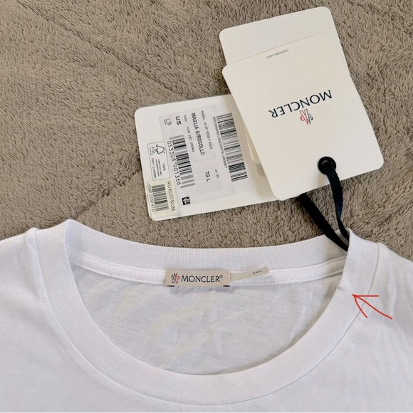 MONCLER Ombré Logo Long Sleeve Graphic Tee - Picture 10 of 13